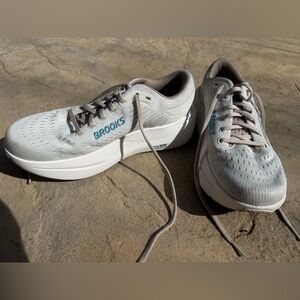 Brooks Ghost Max Running Shoes | Women’s 10 | Like New